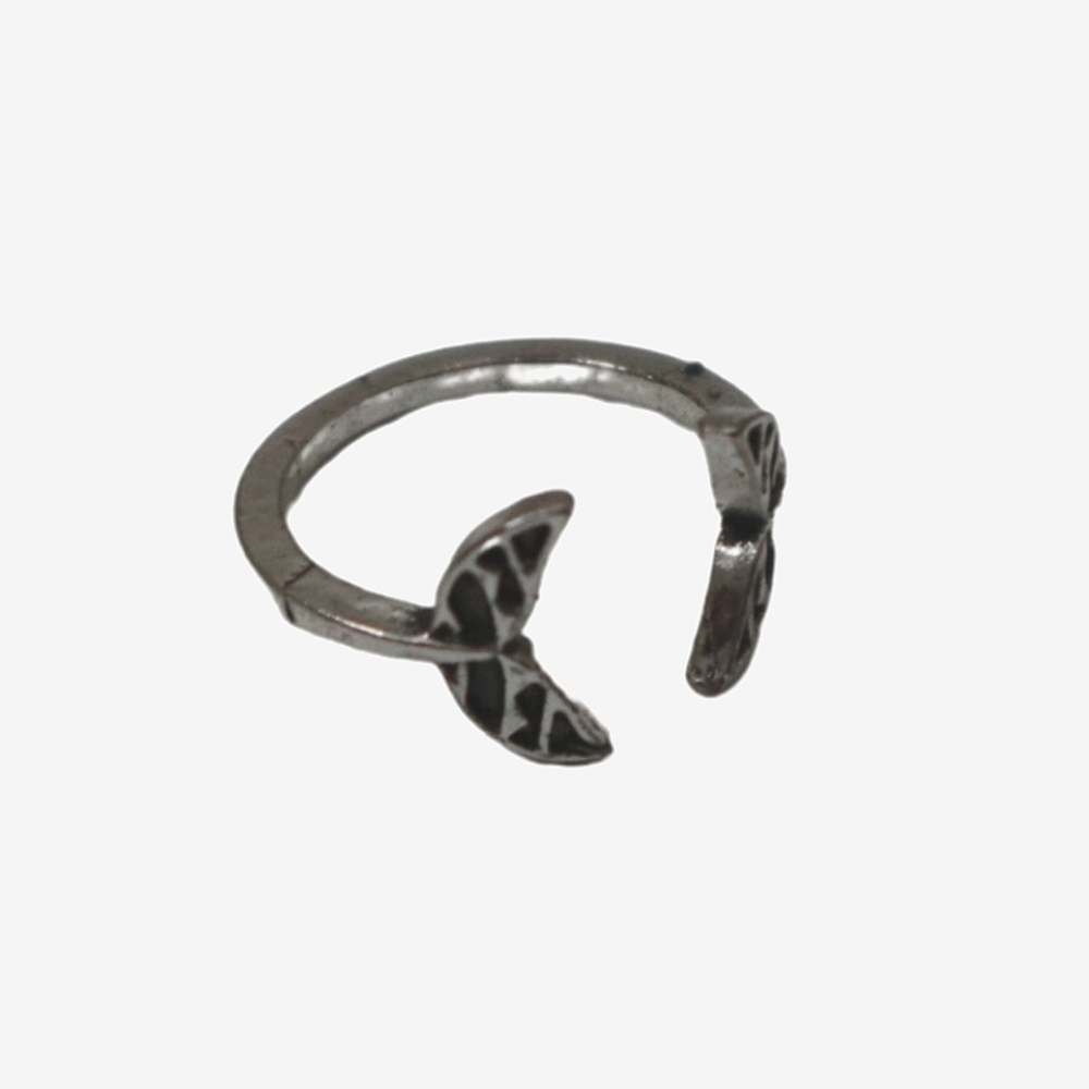 Whale Tail Ring